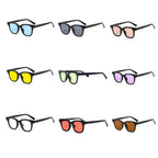 Lot de 9 lunettes de soleil carrées de chez 605 Visions